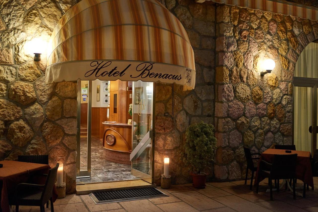 Hotel Benacus Torri Del Benaco Ngoại thất bức ảnh