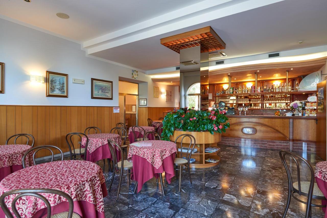 Hotel Benacus Torri Del Benaco Ngoại thất bức ảnh