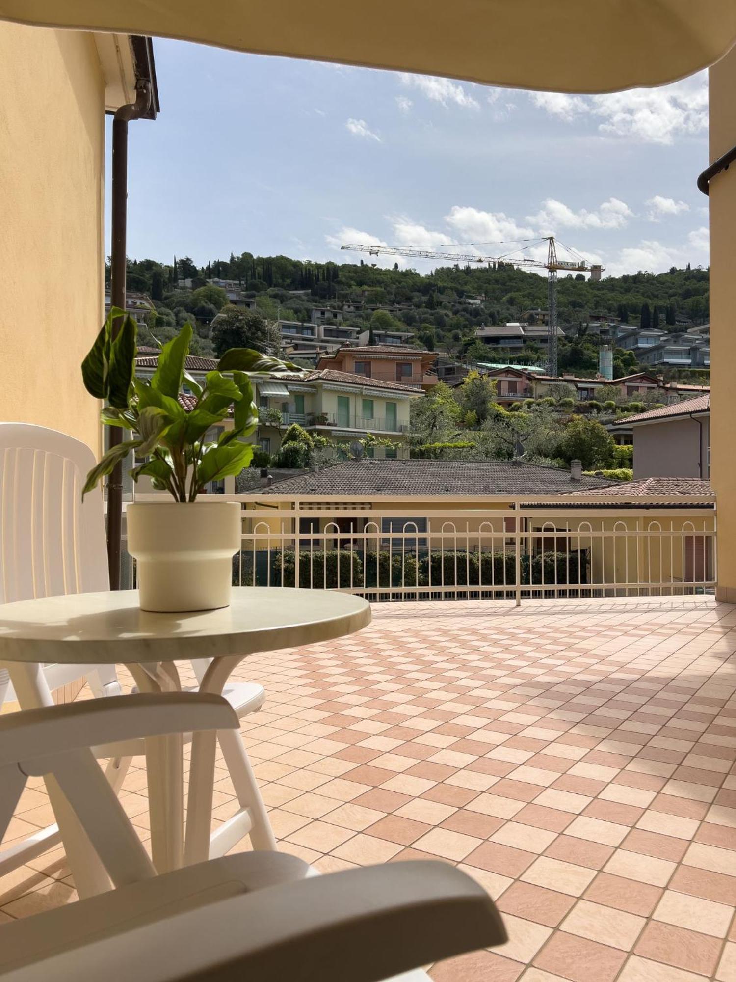 Hotel Benacus Torri Del Benaco Ngoại thất bức ảnh